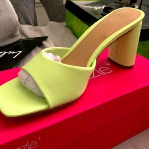 Shoe dazzle Madyson Lime green dress sandals